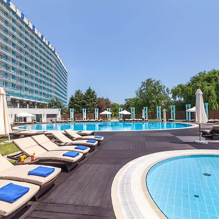 Ana Europa Hotel 4*