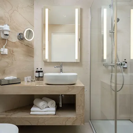 Ana Europa Hotel 4*